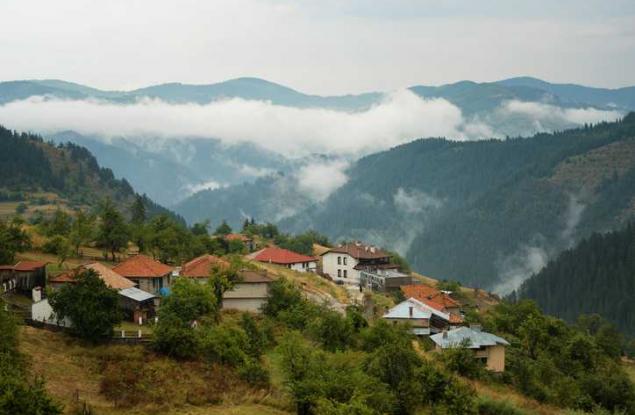 Фоторазходка из някои от най-красивите български села