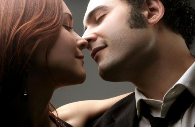 Странен вирус, предаван при целувки, може да води до безплодие