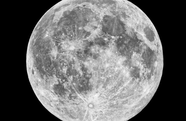 Астронавтите от Аполо чуват тайнствена музика от далечната страна на Луната