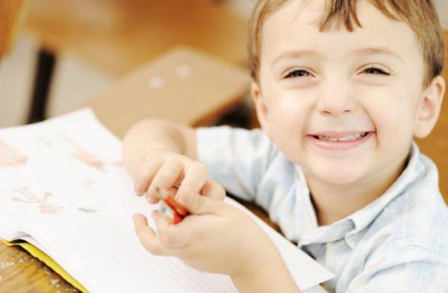15 полезни израза, с които да успокоите притеснено или плачещо дете