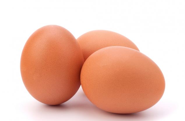 Уникално видео показва как пиленце се излюпва извън яйцето