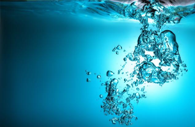 Видео: Експерименти с вода в безтегловност