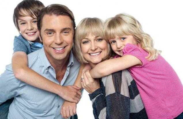 Учени: Майките обичат повече дъщерите си, а бащите - синовете