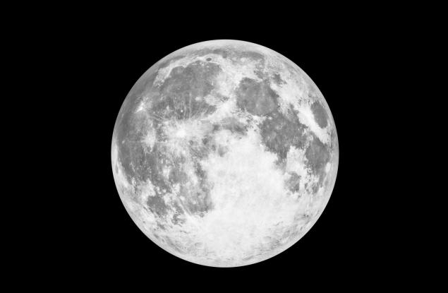 Китайската сонда изпрати първите снимки от "тъмната" страна на Луната!