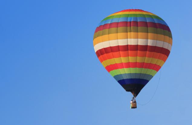21 ноември 1783 г. – Първи полет с балон с горещ въздух и с човек на борда