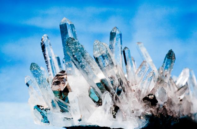 Как работят кристалите?