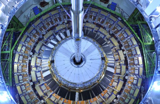 ЦЕРН изгражда нов и по-голям ускорител на частици
