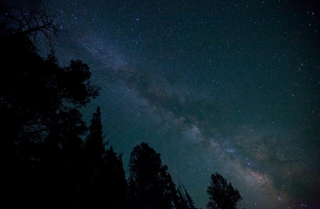 Видео: таймлапс на звездното небе