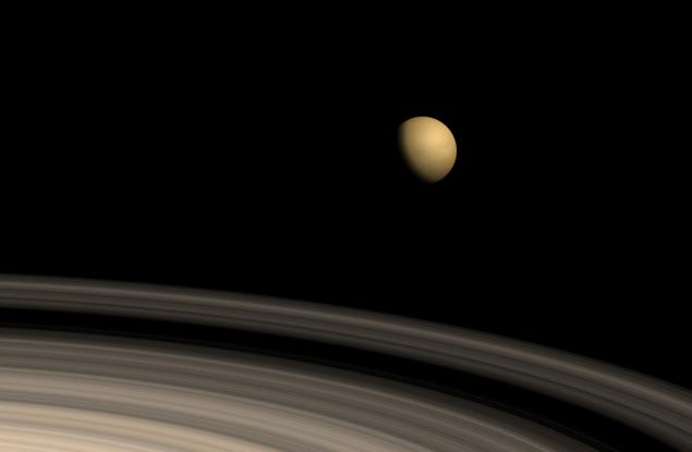 Видео: Летни облаци на Титан, един от спътниците на Сатурн