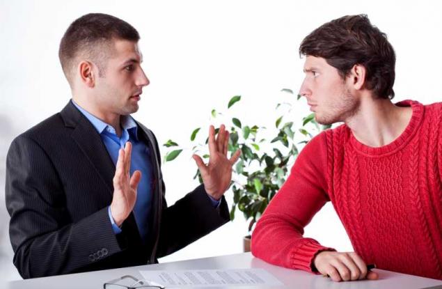 Той греши. Кажете му го както трябва