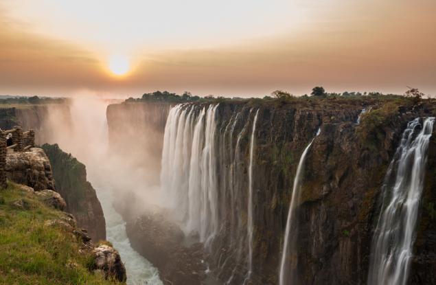 Видео: Дрон над водопада Виктория