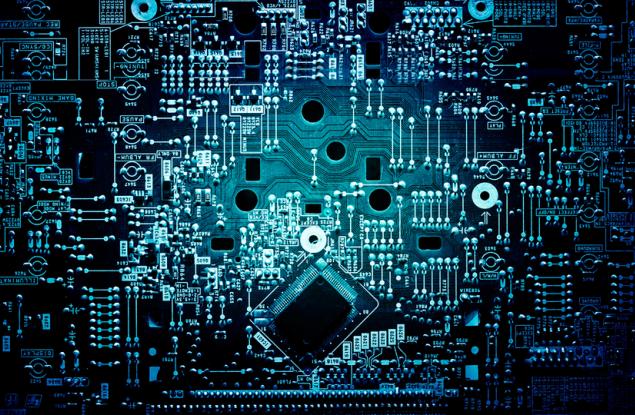 13 октомври 1990 г. - Джордж Буш награждава Джон Атанасов с националния медал за технологии и иновации