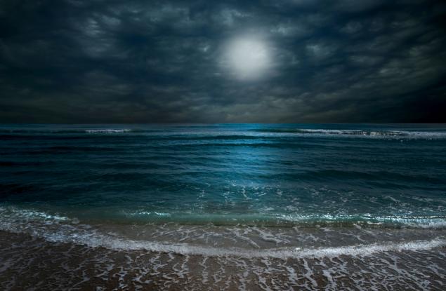 Гравитацията на Луната не обяснява напълно как работят океанските приливи