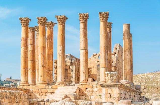 31 декември 1869  г. - Джон Търтъл Ууд открива легендарния храм на Артемида от Ефес