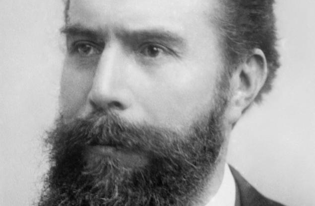 22 декември 1895 г. – Вилхем Рьонтген прави първата рентгенова снимка