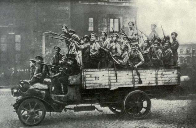 Как би изглеждала Руската революция в социалните мрежи?