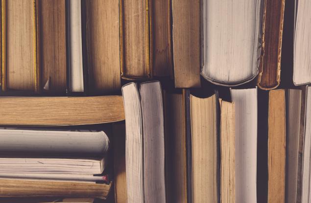 Тест: Кои са тези книги, разказани с емоджи?