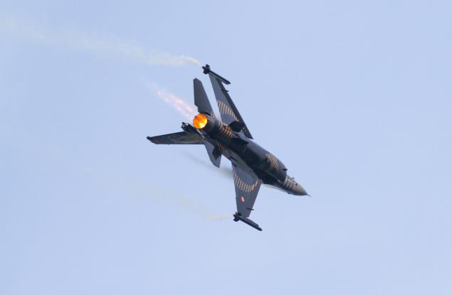 Видео: Автопилот спасява живота на пилот на F-16