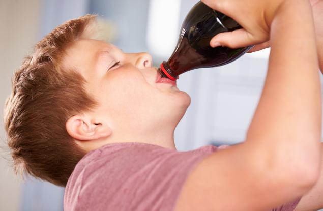 Какво ще стане, ако пиете само газирани напитки?