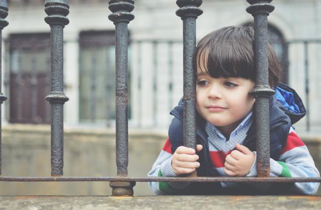Как да възпитаваме строго, без да навредим на децата си