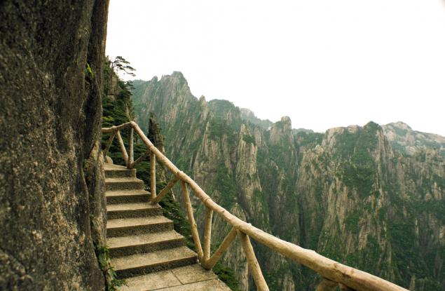Видео: Най-опасната пътека в света