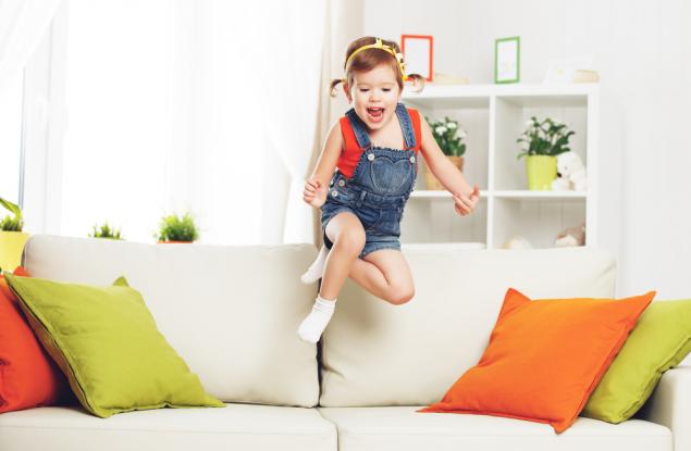 Eто какво се случва, когато забраните на детето да скача по дивана