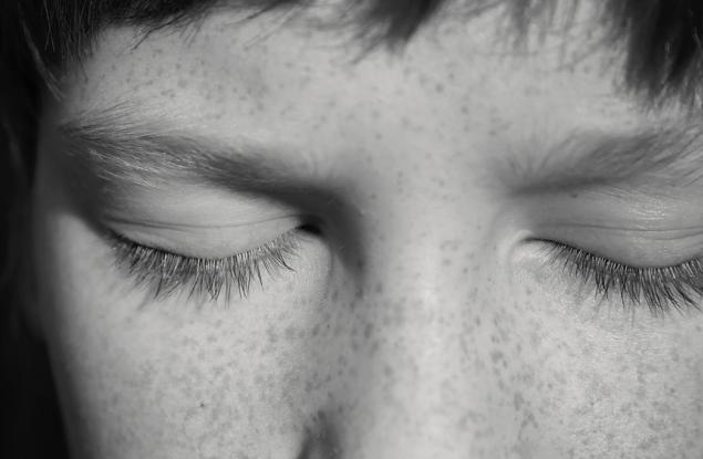 Притча: Защо хората имат две очи