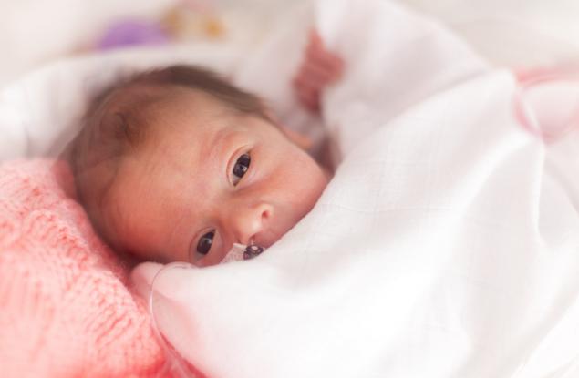 Музиката помага на недоносените бебета