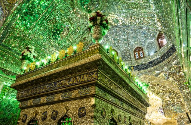 Блещукащият мавзолей на Шах Чераг