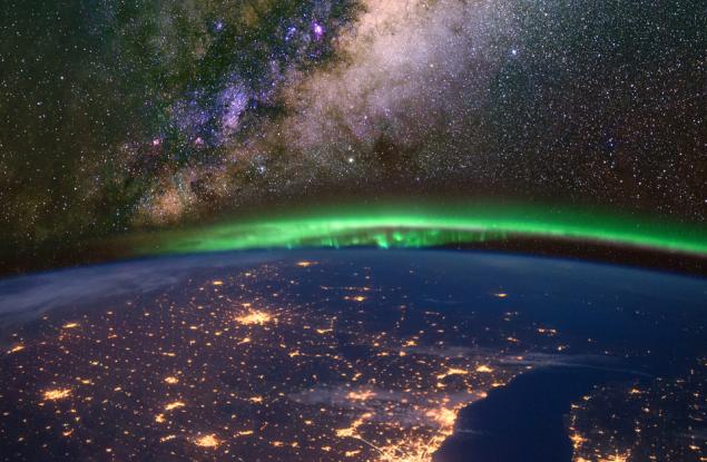 С този инструмент на NASA можете да се ровите из над 140 000 космически снимки, клипове аудио файлове и илюстрации