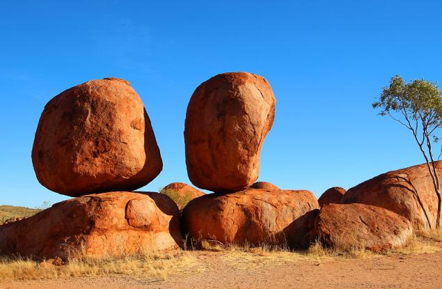 Карлу Карлу или Дяволските мрамори