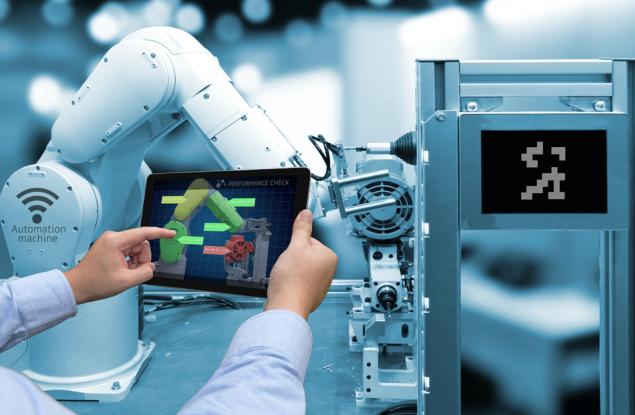 Нова учебна лаборатория „Роботика и автоматика“ отваря врати в Техническия университет