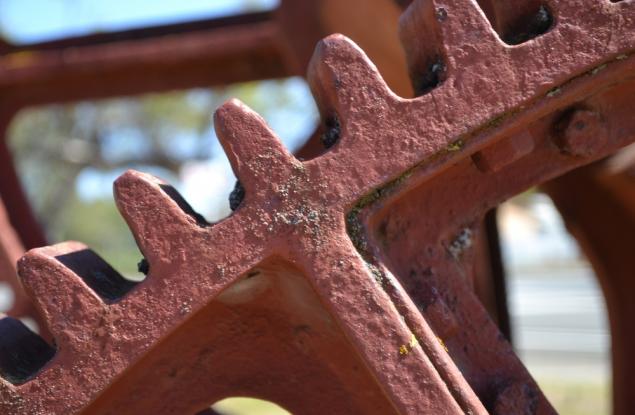 Видео: Преместване на огромна къща 