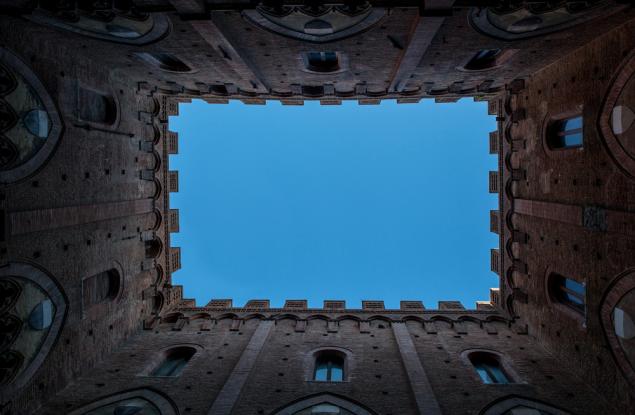 Професор смята, че е открил местоположението на легендарния замък на крал Артур Камелот