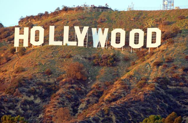 Как ни манипулира Холивуд
