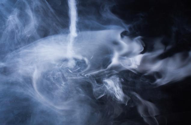 Вижте какво става, когато пуснете горещ въглен в течен кислород