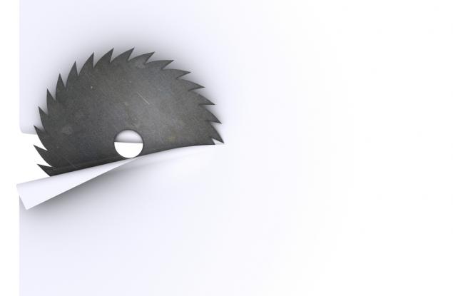 Може ли хартиен трион да среже дърво?