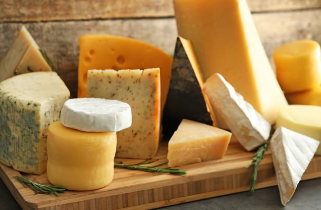 Учени: Кашкавалът и сиренето намаляват лошия холестерол