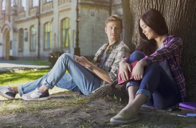 Ето защо трябва да говорите с непознати