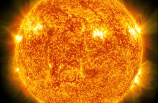 Има ли Слънцето близнак?