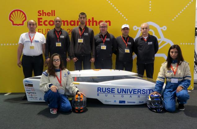 Български студенти представиха автомобила на бъдещето