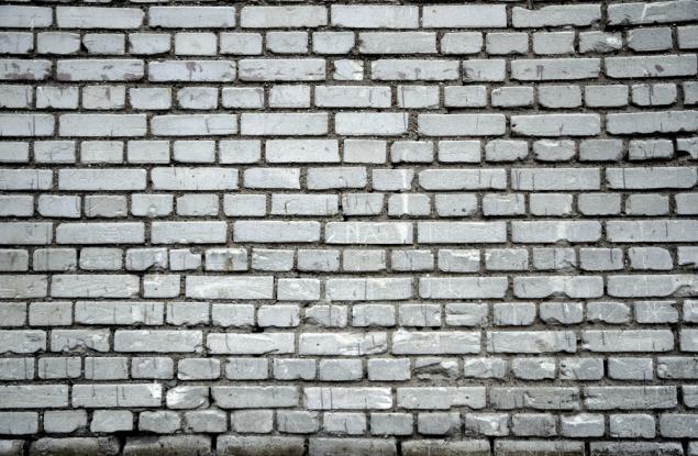 А. А. Милн за стените около нас