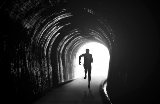 Защо тичаме толкова бавно в сънищата си?