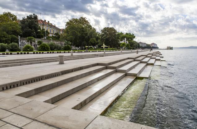 Чуйте морския орган в Задар, Хърватия