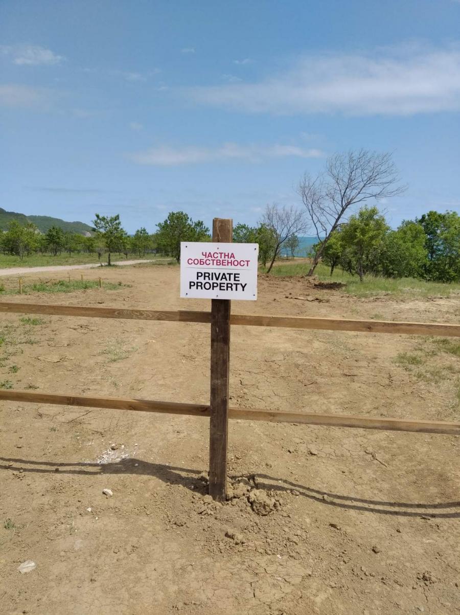 Граждани сигнализират, че започва застрояване над дивия плаж “Иракли”