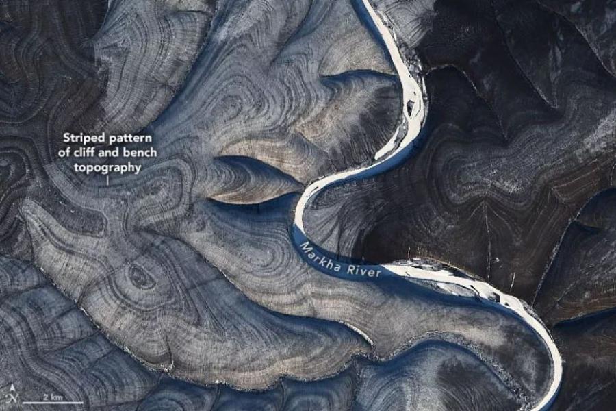 Сателитни снимки показват един мистериозно нагънат пейзаж в сибирската част на Арктика