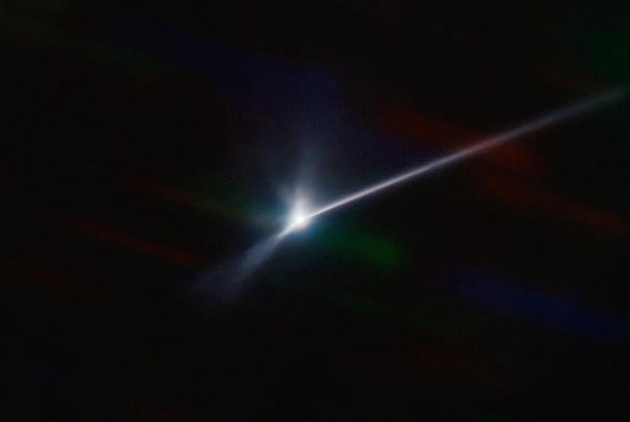 Сега удареният от DART Диморф разполага с кометоподобна опашка