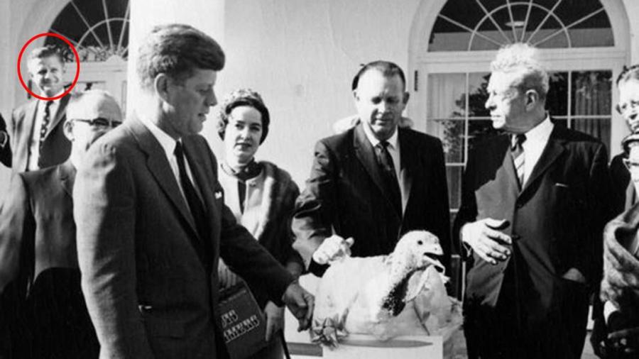 Птиците не са истински: Конспирацията, която превзе САЩ