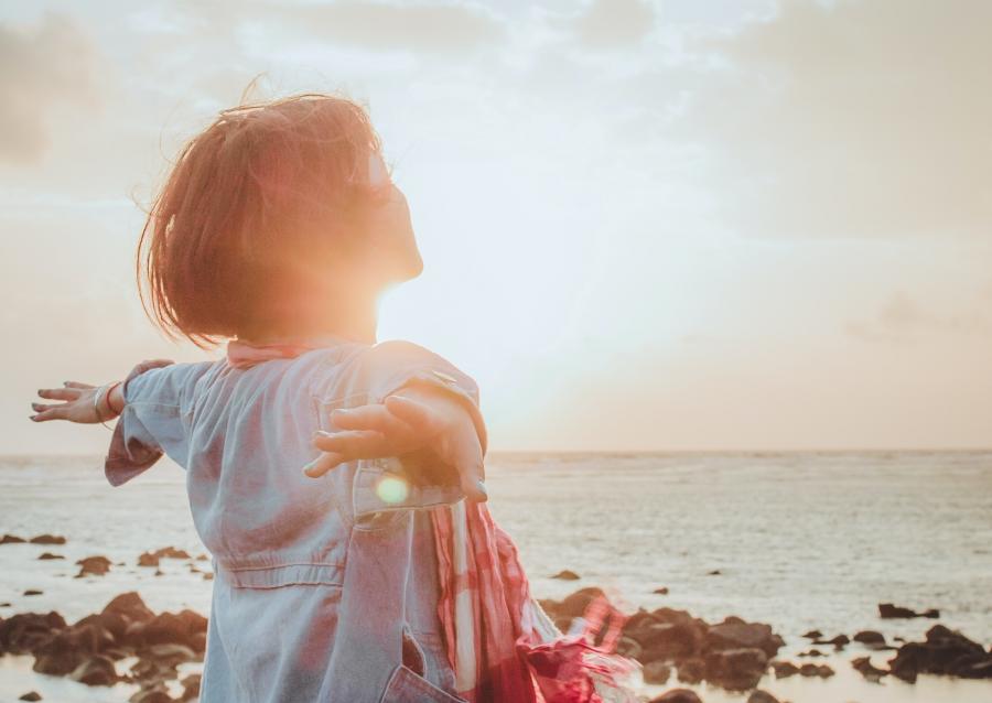 Млад е всеки, който живее под своето благодатно слънце и не завижда на чуждото