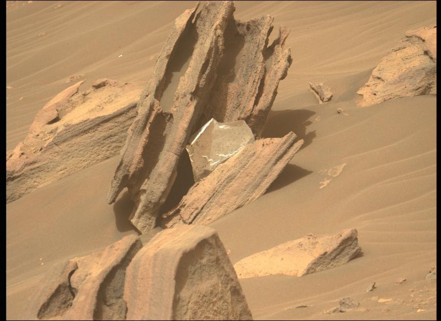 Боклуците ни вече се срещат и на Марс
